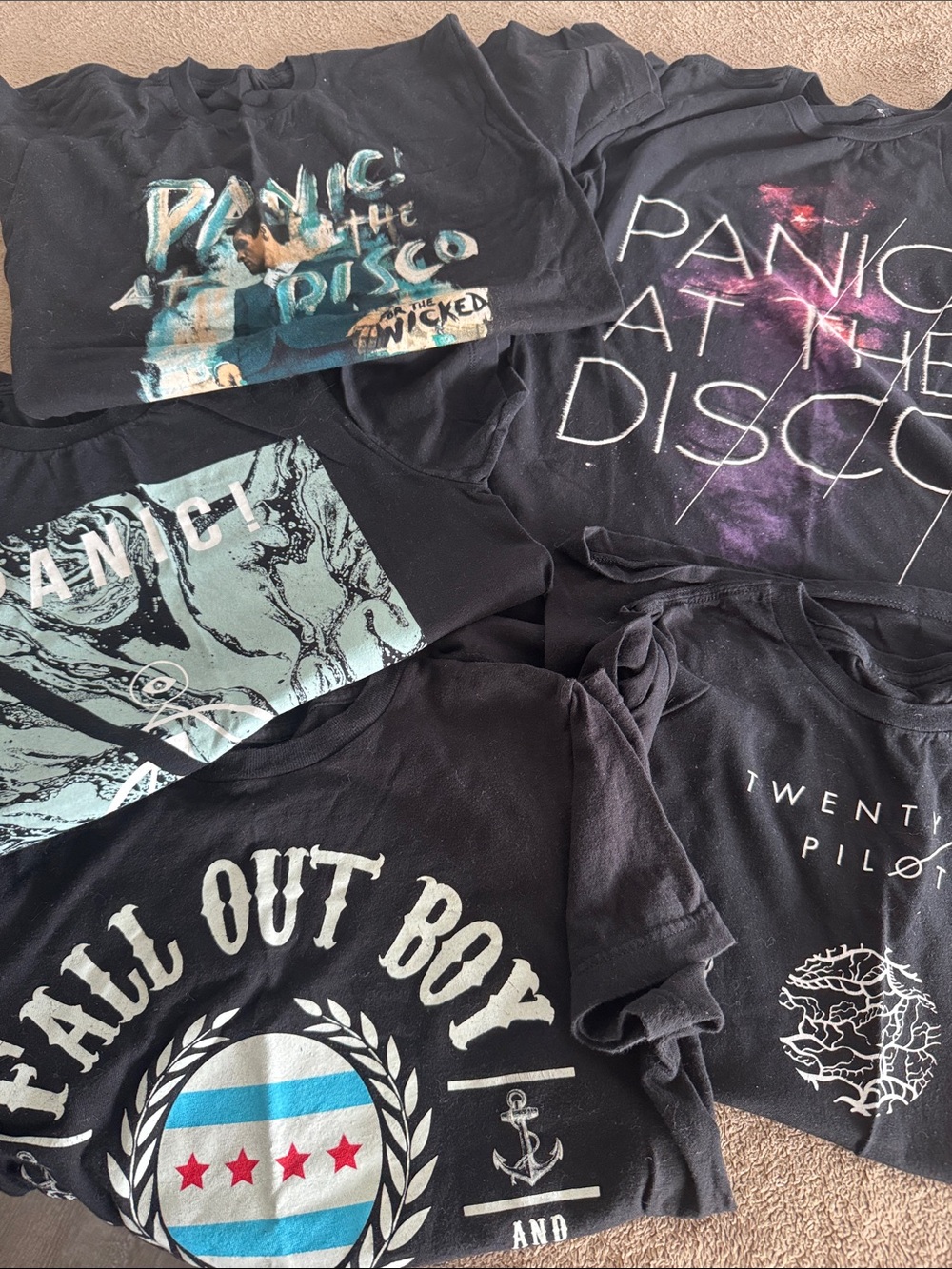 Concert Tees - PANIC! 21 Pilots Fall out Boy